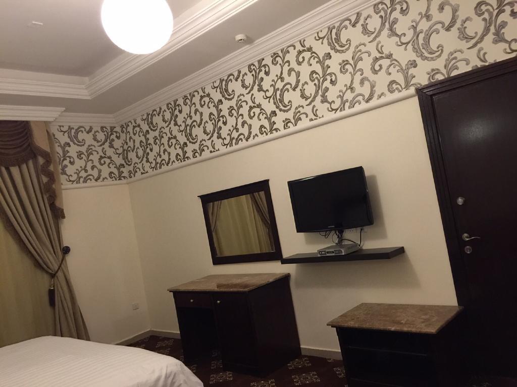 Al Denny Aparthotel Jeddah Ngoại thất bức ảnh