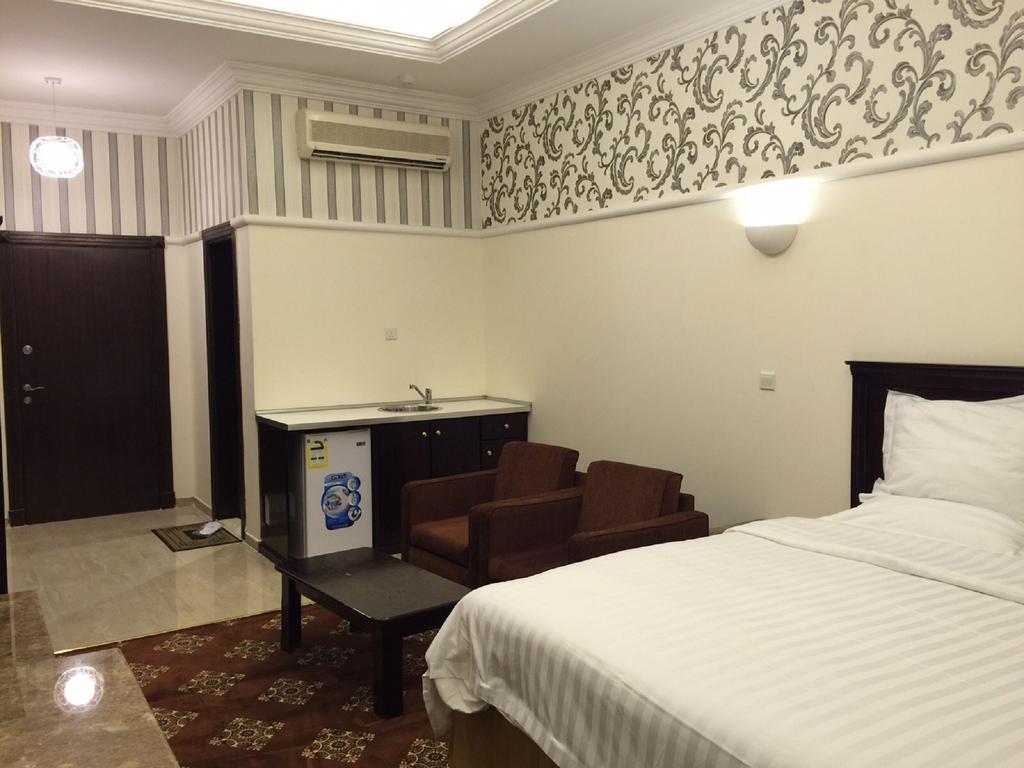 Al Denny Aparthotel Jeddah Phòng bức ảnh