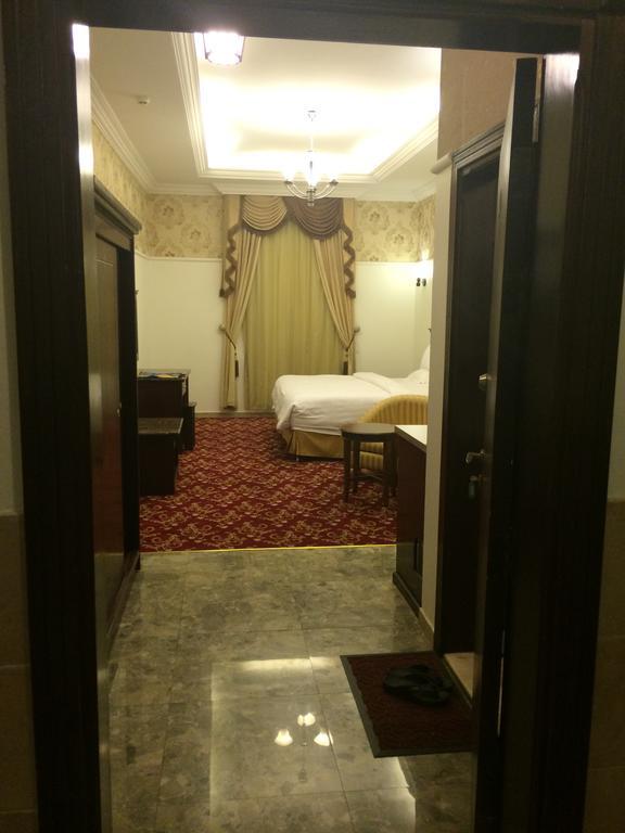Al Denny Aparthotel Jeddah Phòng bức ảnh
