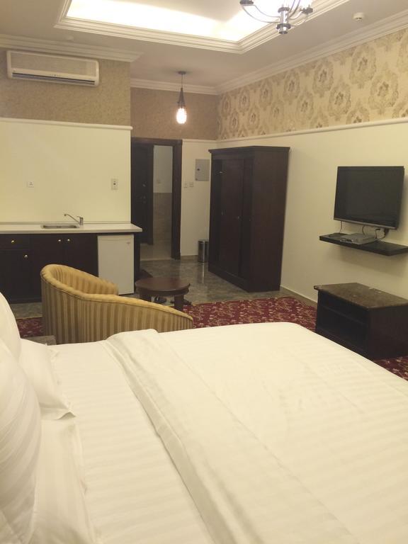 Al Denny Aparthotel Jeddah Ngoại thất bức ảnh