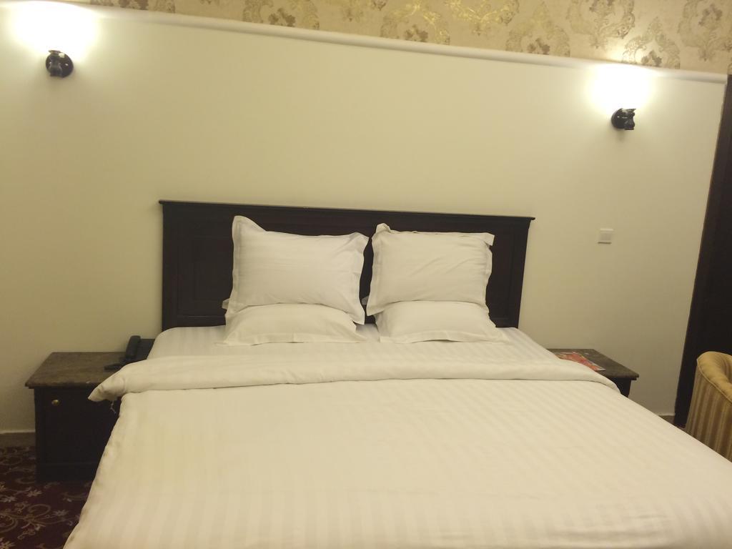 Al Denny Aparthotel Jeddah Ngoại thất bức ảnh