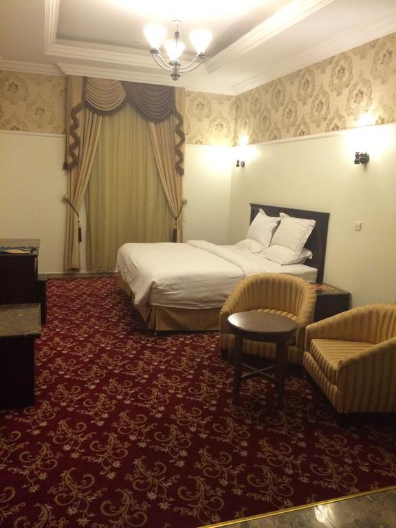 Al Denny Aparthotel Jeddah Ngoại thất bức ảnh